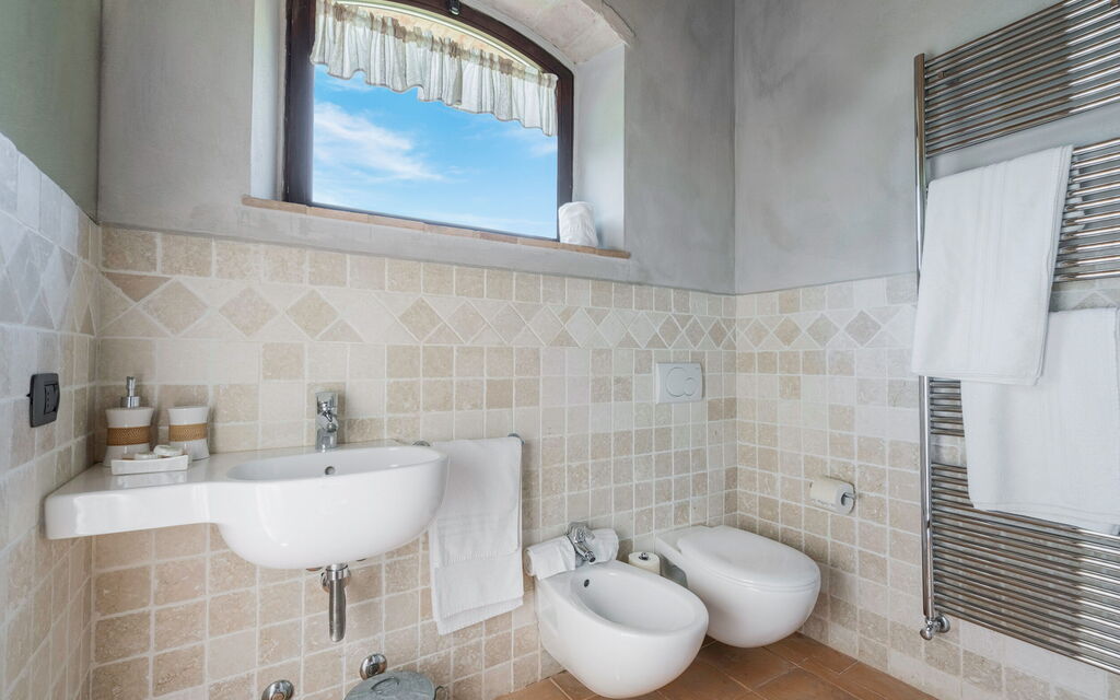 Villa Meraviglia With Pool And Ac: Autumn, Bathroom, Spring, Summer