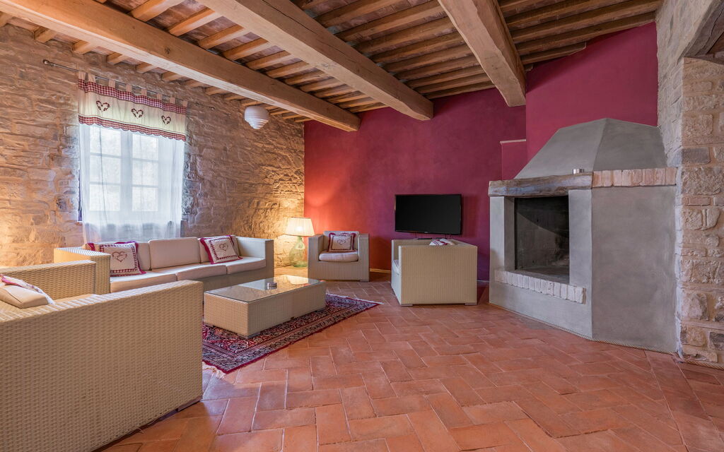 Villa Meraviglia With Pool And Ac: Autumn, Living Room, Spring, Summer