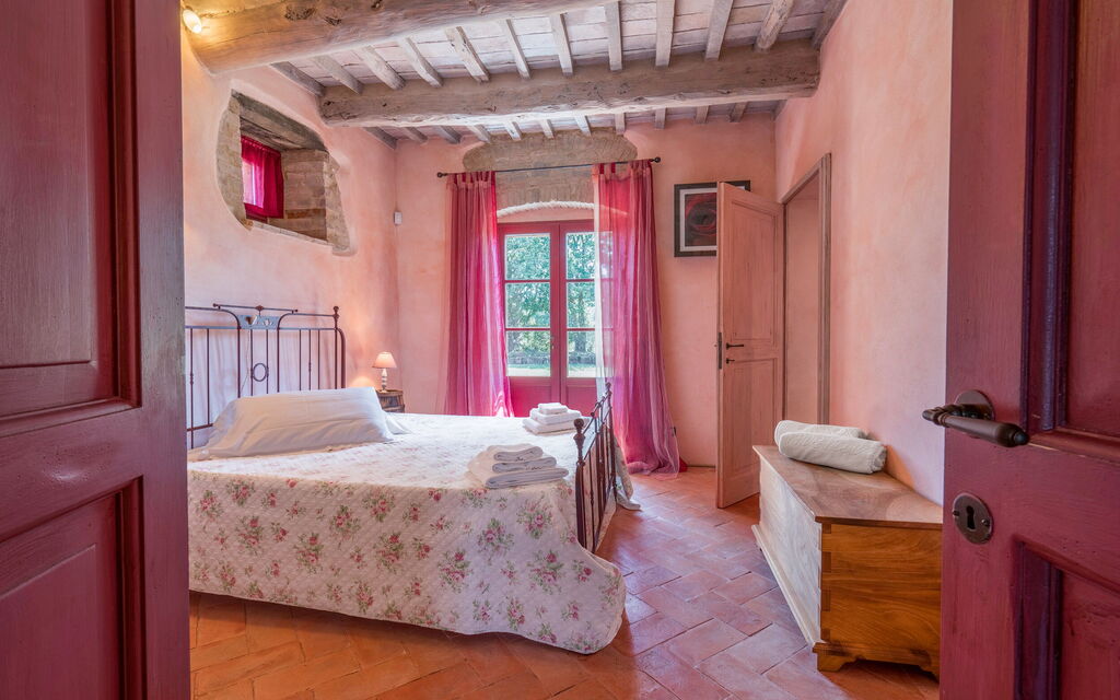 Villa Meraviglia With Pool And Ac: Autumn, Bedroom, Spring, Summer