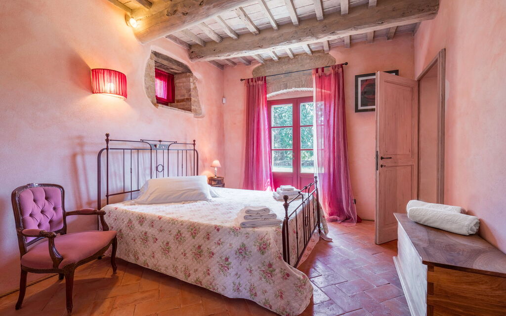Villa Meraviglia With Pool And Ac: Autumn, Bedroom, Spring, Summer