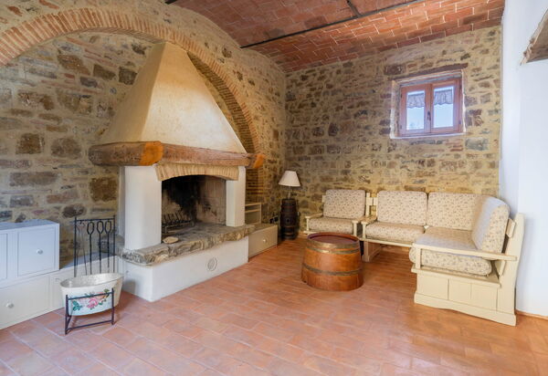Le Fonti Apartments With Ac Near Siena: Autumn, Living Room, Spring, Summer