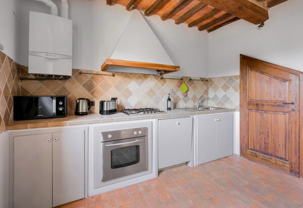 Le Fonti Apartments With Ac Near Siena: Autumn, Dining Room, Spring, Summer