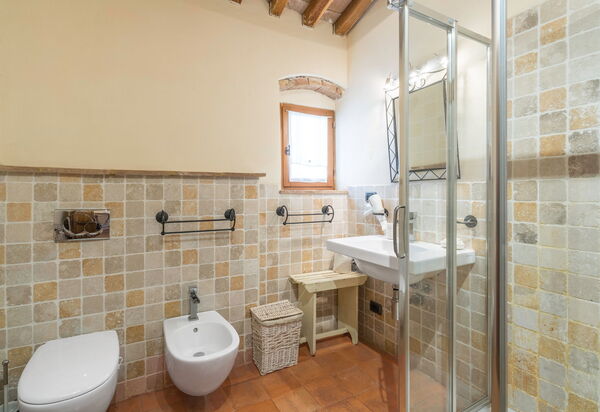 Le Fonti Apartments With Ac Near Siena: Autumn, Bathroom, Spring, Summer