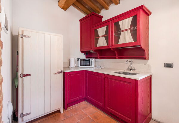 Le Fonti Apartments With Ac Near Siena: Autumn, Spring, Summer