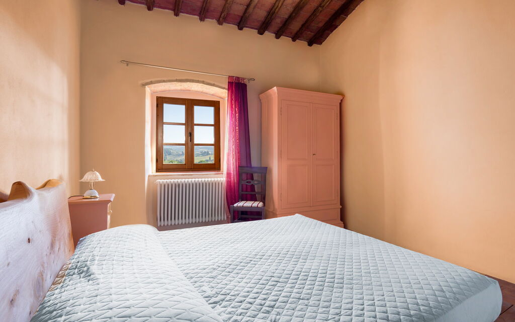Le Fonti Apartments With Ac Near Siena - : Autumn, Bedroom, Spring, Summer