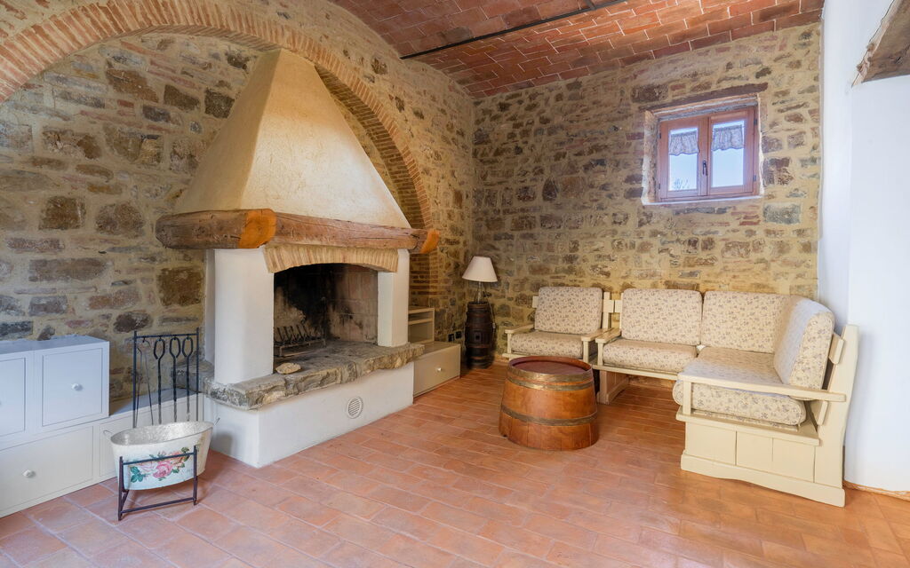 Le Fonti Apartments With Ac Near Siena - : Autumn, Living Room, Spring, Summer