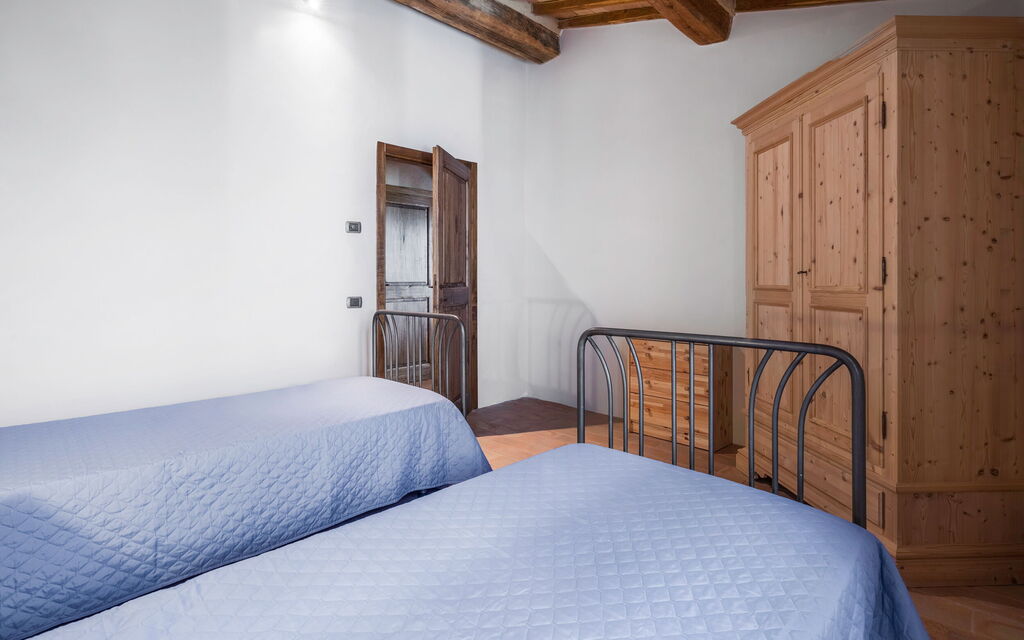 Le Fonti Apartments With Ac Near Siena - : Autumn, Bedroom, Spring, Summer