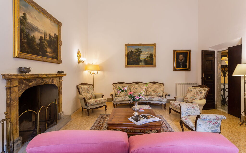 Villa Maltempo: Living Room