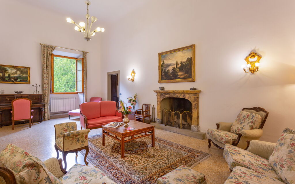 Villa Maltempo: Living Room