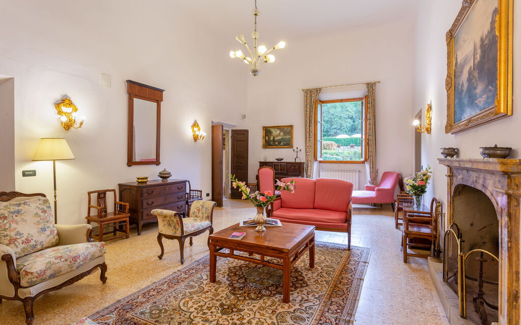 Villa Maltempo: Living Room