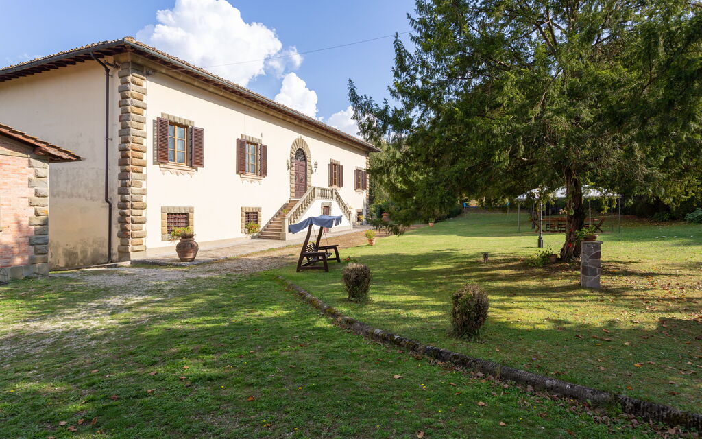 Villa Maltempo: Building Exterior