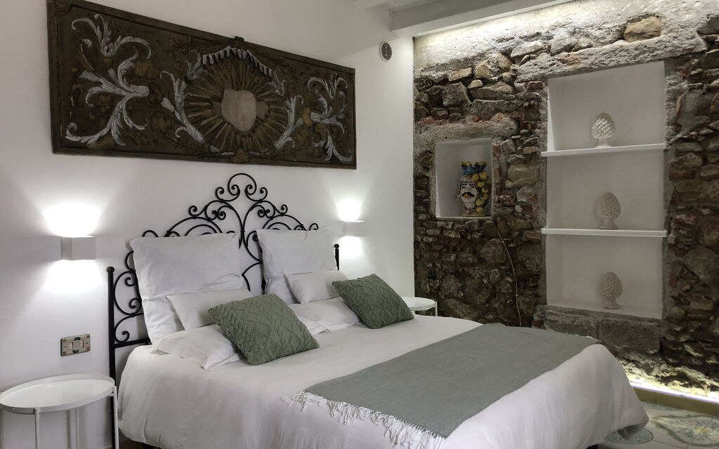 San Noto House With Pool Ac Wifi: Autunno, Camera da letto, Estate, Primavera