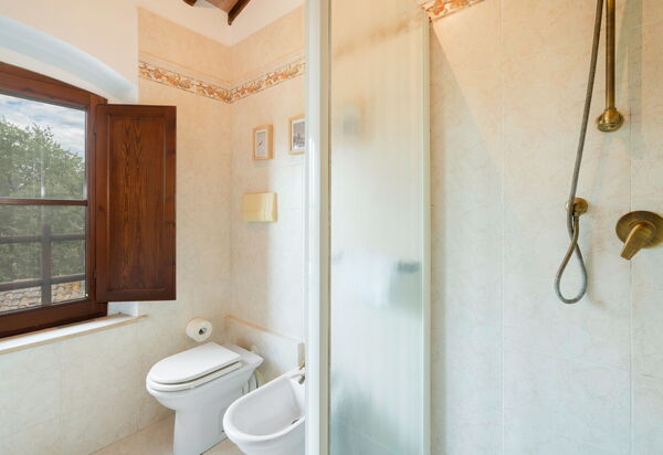 Torri 15 Holiday Home: Autumn, Bathroom, Spring, Summer