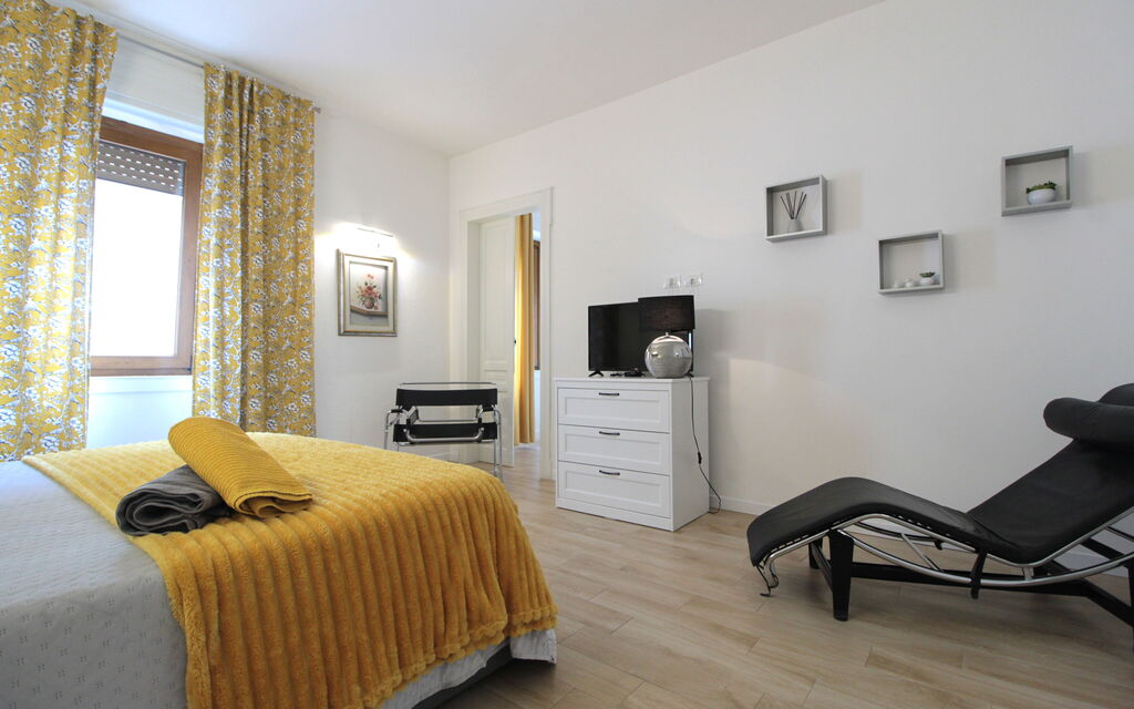 Comfort Apartment, Welness, Terrace: Autumn, Bedroom, Spring, Summer