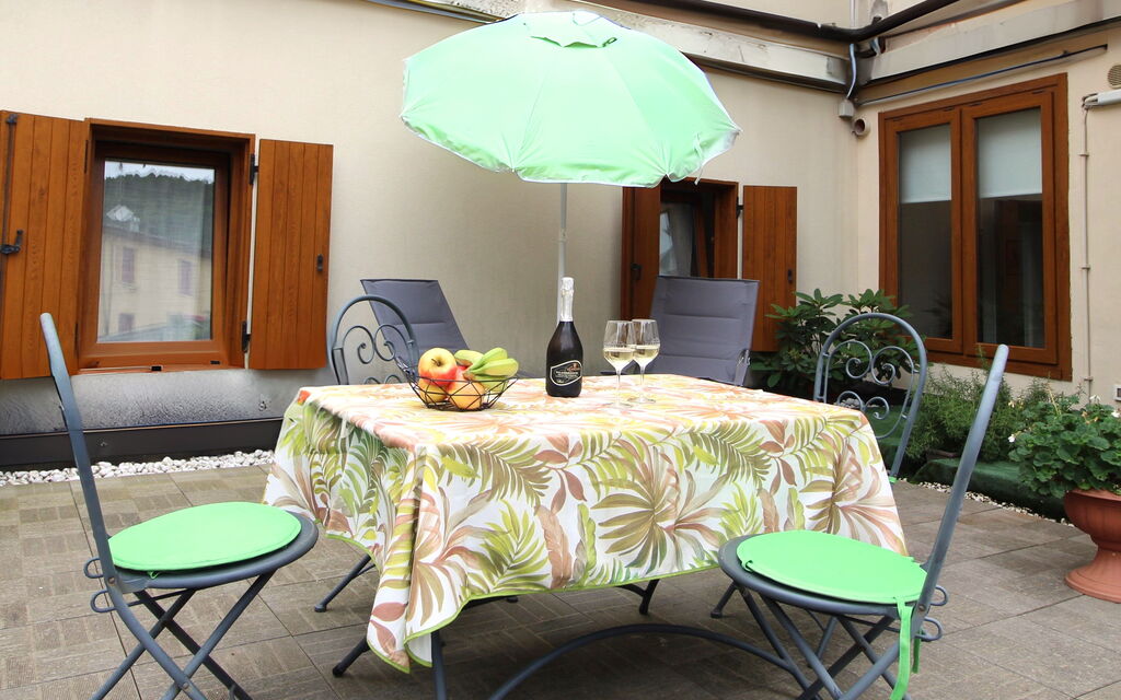 Comfort Apartment, Welness, Terrace: Autumn, Garden, Spring, Summer