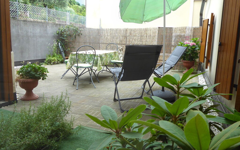 Comfort Apartment, Welness, Terrace: Autumn, Garden, Spring, Summer