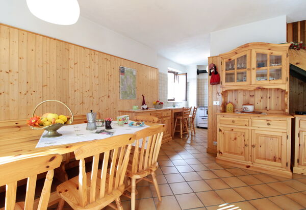 Baita a Pieve Tesino Mountain And Lake: Autumn, Kitchen, Spring, Summer