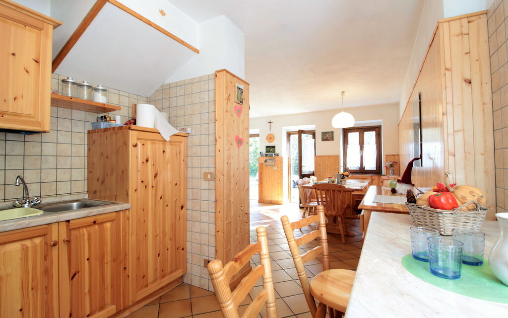 Baita a Pieve Tesino Mountain And Lake: Autumn, Kitchen, Spring, Summer