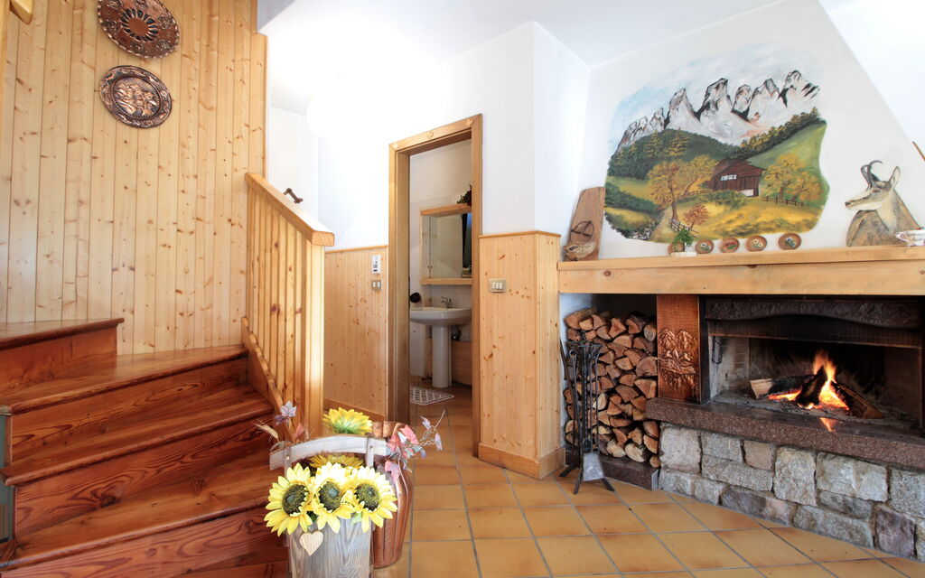 Baita a Pieve Tesino Mountain And Lake: Autumn, Living Room, Spring, Summer