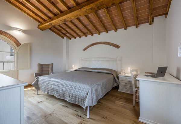 Villacolle 1, Poggio a Caiano, Hot Tub, Wifi, Ac: Autumn, Bedroom, Spring, Summer