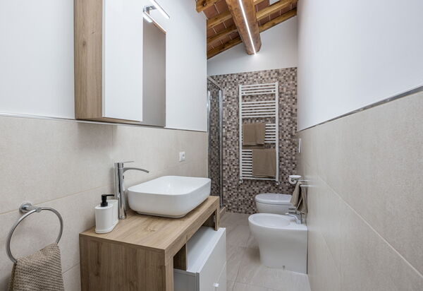 Villacolle 1, Poggio a Caiano, Hot Tub, Wifi, Ac: Autumn, Bathroom, Spring, Summer