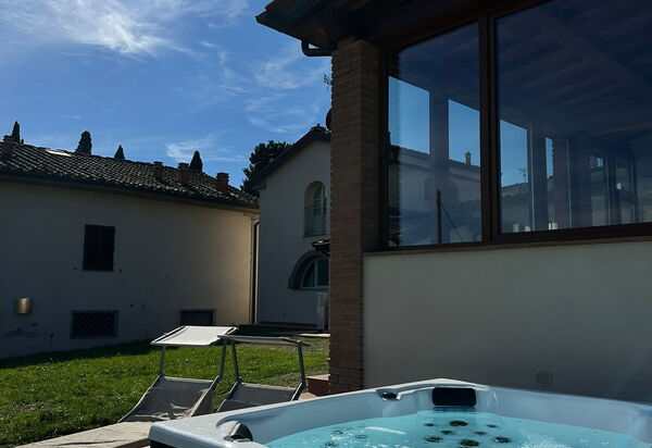 Villacolle 1, Poggio a Caiano, Hot Tub, Wifi, Ac: Autumn, Hot Tub, Spring, Summer