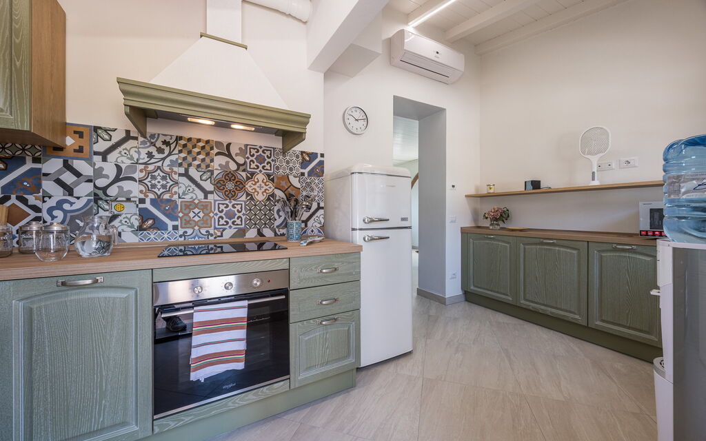 Villacolle 1, Poggio a Caiano, Hot Tub, Wifi, Ac: Autumn, Kitchen, Spring, Summer