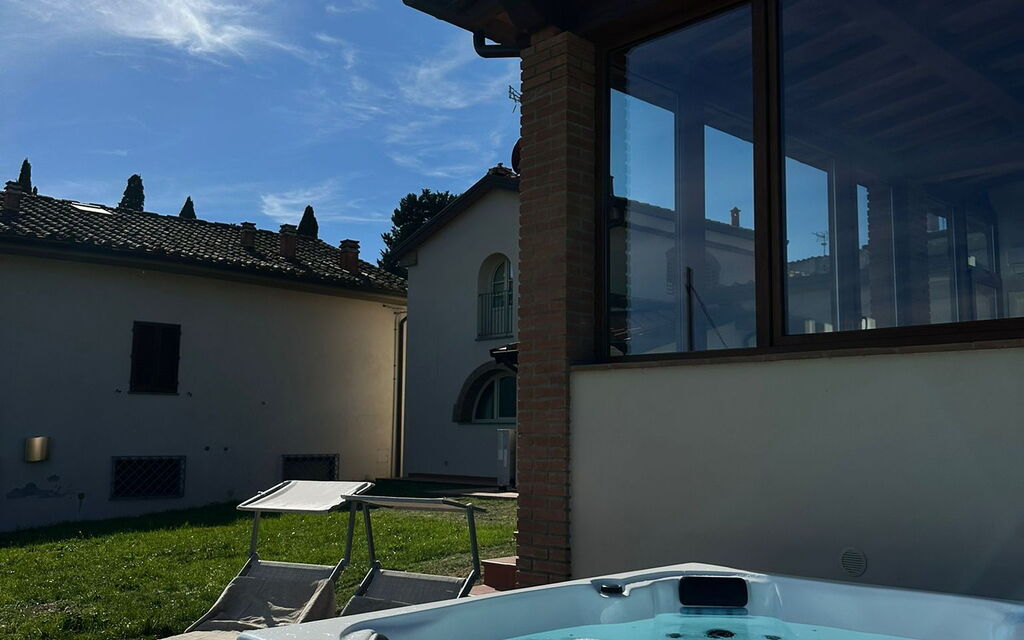 Villacolle 1, Poggio a Caiano, Hot Tub, Wifi, Ac: Autumn, Hot Tub, Spring, Summer