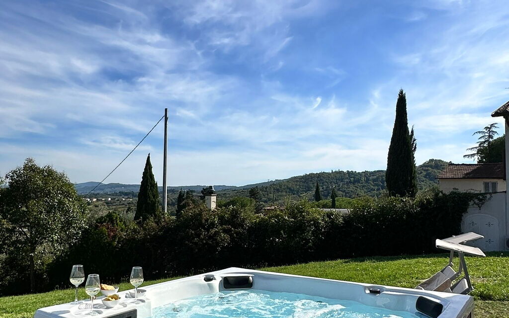 Villacolle 1, Poggio a Caiano, Hot Tub, Wifi, Ac: Autumn, Hot Tub, Spring, Summer