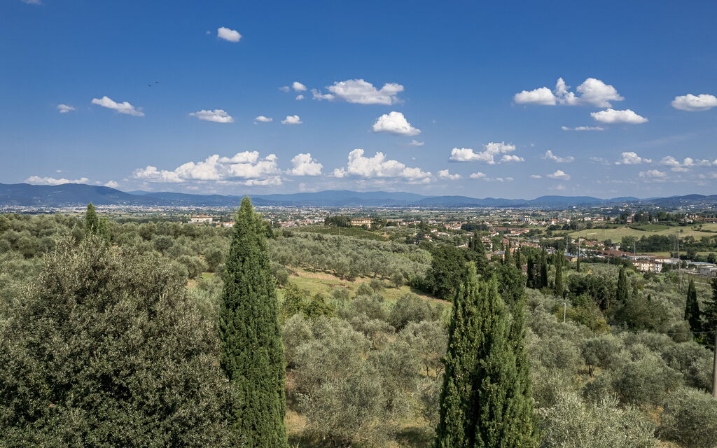 Villacolle 1, Poggio a Caiano, Hot Tub, Wifi, Ac: Autumn, Scenic View, Spring, Summer