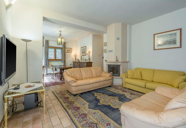 Santa Colomba House, Siena, Nature And Pool: Autumn, Living Room, Spring, Summer