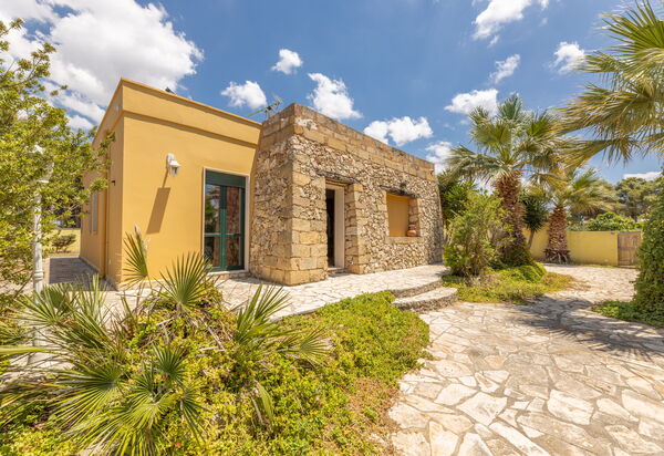 Villetta Estiva With Private Pool Gallipoli: Autunno, Entrata Principale, Estate, Giardino, Primavera