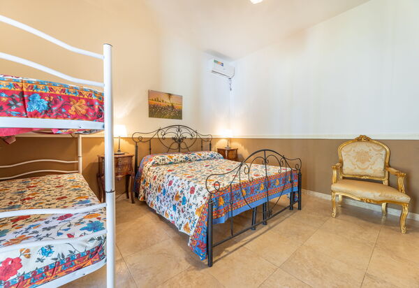 Villetta Estiva With Private Pool Gallipoli: Autunno, Camera da letto, Estate, Primavera