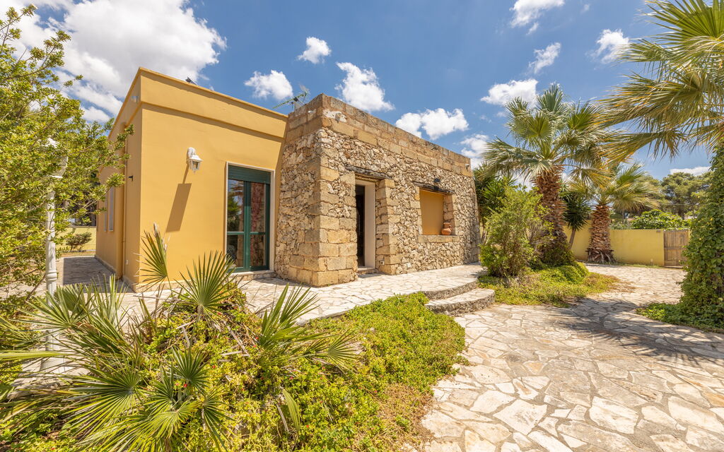 Villetta Estiva With Private Pool Gallipoli: Autunno, Entrata Principale, Estate, Giardino, Primavera