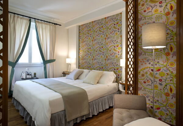 Boheme With Beach & Breakfast Included: Autumn, Bedroom, Spring, Summer, Winter