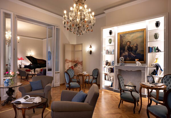 Boheme With Beach & Breakfast Included: Autumn, Common Room, Spring, Summer, Winter