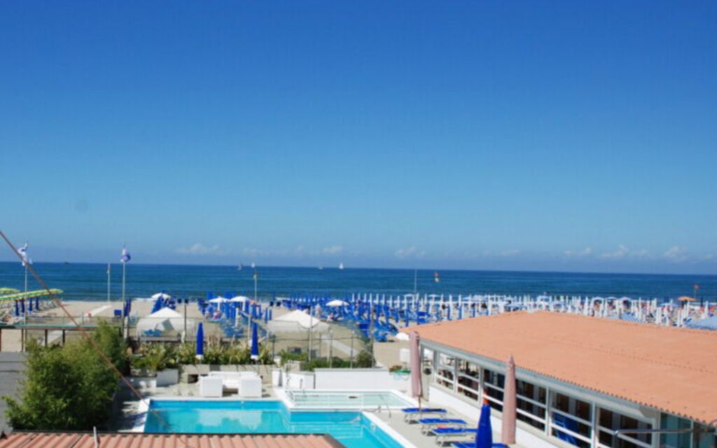 Boheme With Beach & Breakfast Included: Activities, Autumn, Spring, Summer, Winter