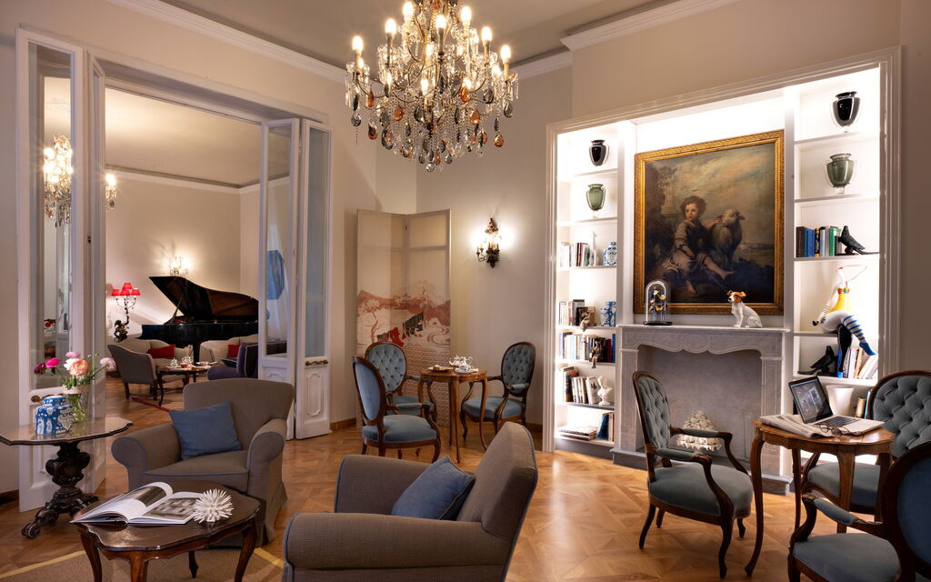 Boheme With Beach & Breakfast Included: Autumn, Common Room, Spring, Summer, Winter