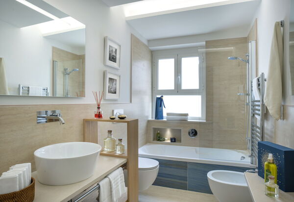 Tosca With Beach & Breakfast Included: Autumn, Bathroom, Spring, Summer, Winter