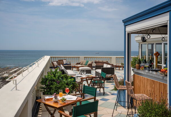 Tosca With Beach & Breakfast Included: Autumn, Common Room, Spring, Summer, Winter