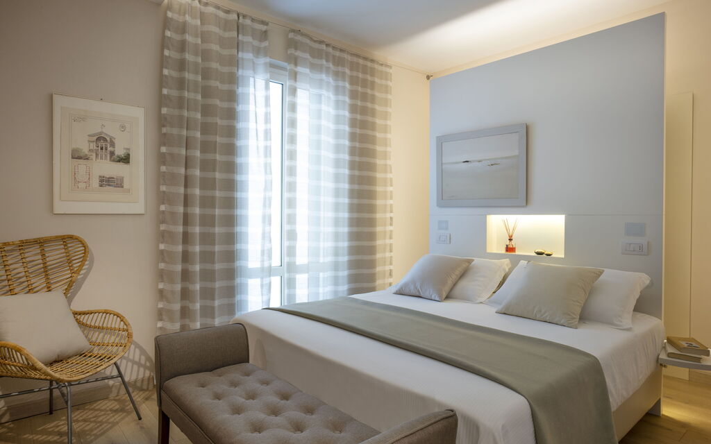 Tosca With Beach & Breakfast Included: Autunno, Camera da letto, Estate, Inverno, Primavera