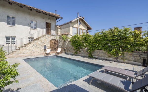 Arpusè - Cà Renato with Pool and Terrace: Autumn, Pool, Spring, Summer