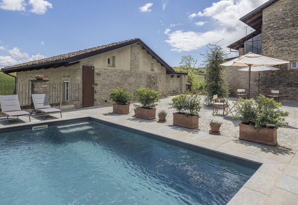 Arpusè, Relax nelle Langhe - Barolo, with Pool: Autunno, Estate, Piscina, Primavera
