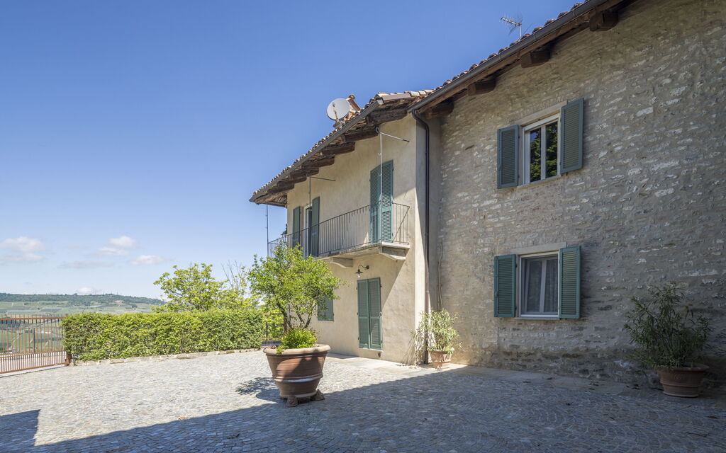 Arpusè, Relax nelle Langhe - Barolo, with Pool: Autunno, Estate, Esterni, Primavera