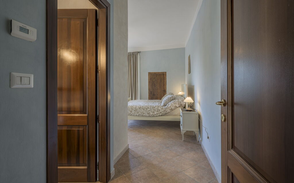 Arpusè, Relax nelle Langhe - Barolo, with Pool - : Autunno, Camera da letto, Estate, Primavera