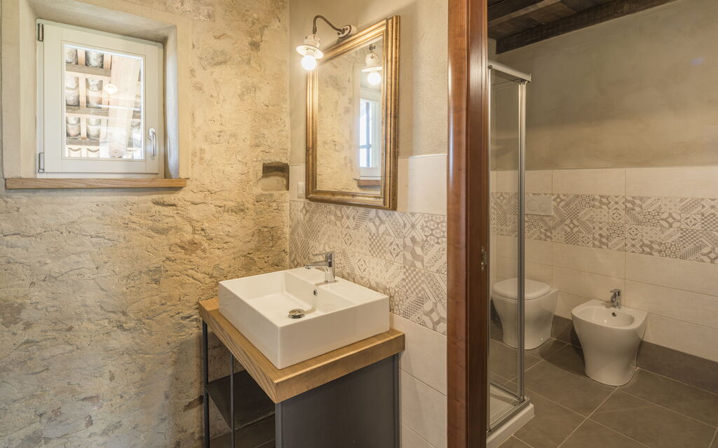 Arpusè, Relax nelle Langhe - Barolo, with Pool - : Autumn, Bathroom, Spring, Summer