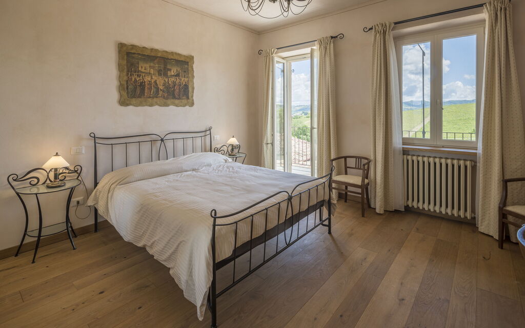 Arpusè, Relax nelle Langhe - Barolo, with Pool - : Autumn, Bedroom, Spring, Summer