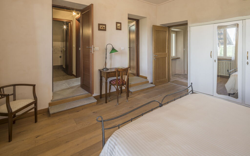 Arpusè, Relax nelle Langhe - Barolo, with Pool - : Autumn, Bedroom, Spring, Summer