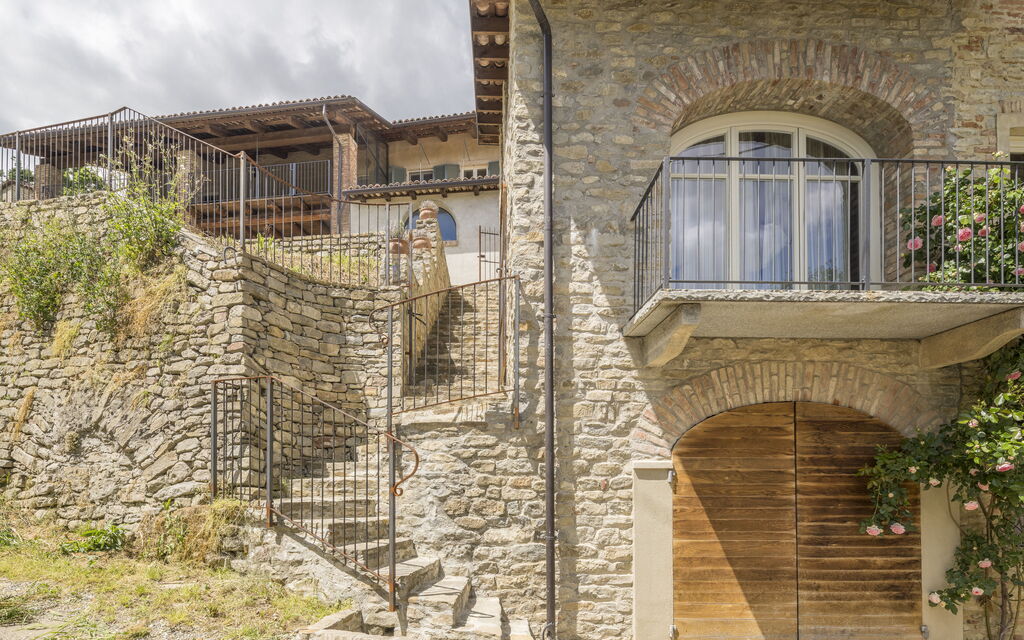 Arpusè, Relax nelle Langhe - Barolo, with Pool - : Autunno, Balcone / Terrazza / Patio, Estate, Primavera