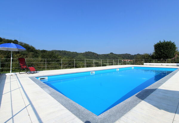 La Casa Dei Nonni, House With Private Pool, Torino: Autunno, Estate, Piscina, Primavera